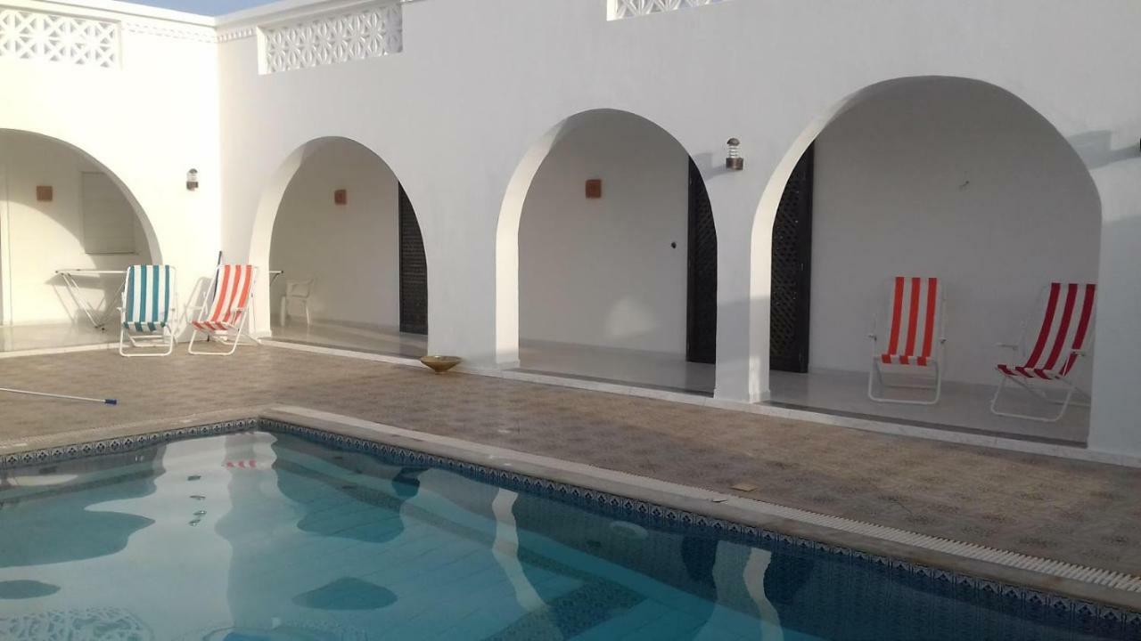 Dar Mamina Bed & Breakfast Sidi ash Shammakh Bagian luar foto