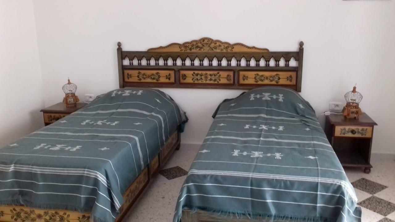 Dar Mamina Bed & Breakfast Sidi ash Shammakh Bagian luar foto