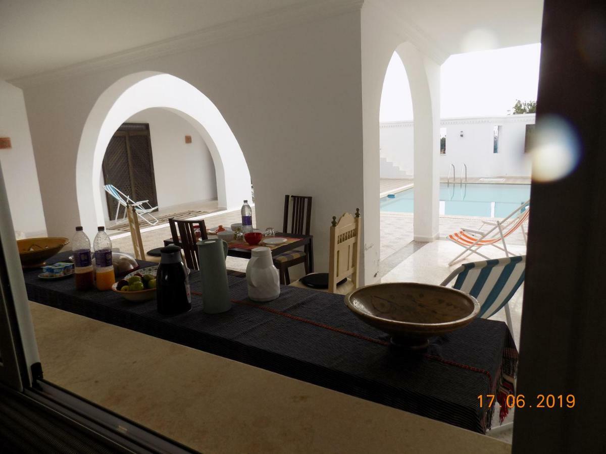 Dar Mamina Bed & Breakfast Sidi ash Shammakh Bagian luar foto