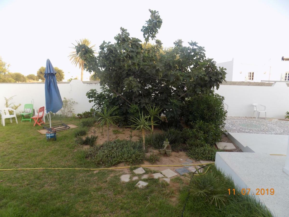 Dar Mamina Bed & Breakfast Sidi ash Shammakh Bagian luar foto