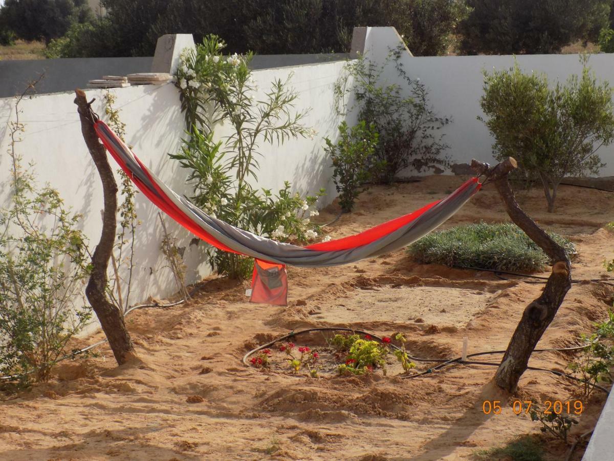 Dar Mamina Bed & Breakfast Sidi ash Shammakh Bagian luar foto
